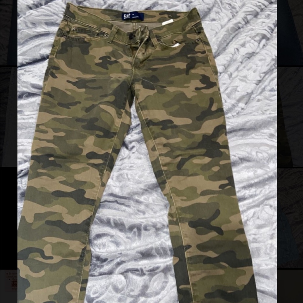 Woman’s GAP jeans